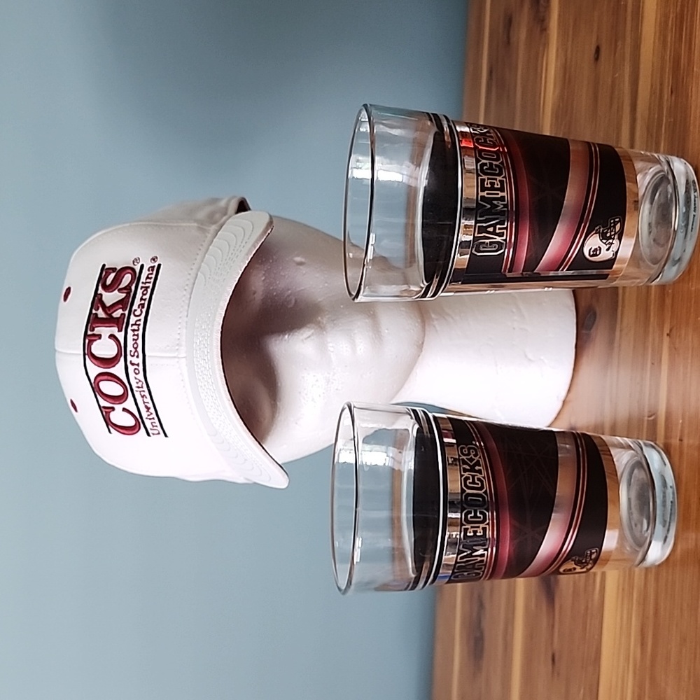 Hat and 2 glasses
